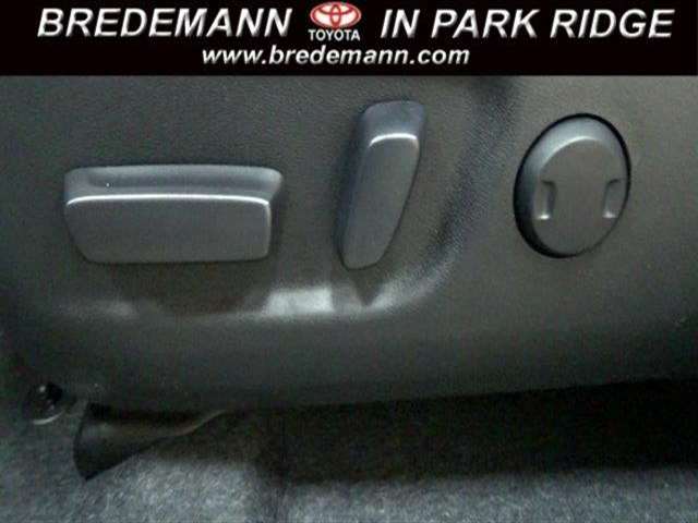 Toyota RAV4 2017 photo 18